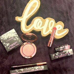 MAC COSMETICS BLACK CHERRY BLOSSOM COLLECTION BLUSH, BALM & LINER SET 💕